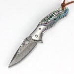 Outdoormesser 305 Sandelholzgriff mit hoher Hrte 76-lagiger Damaskus-Farbschalengriff Klappmesser